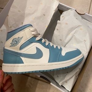 Women Air Jordan 1 mid